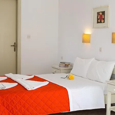 Marili Apartments Studios Parasporos Exterior foto